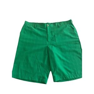 Izod Golf Size 40 Men's Golf Shorts NWOT